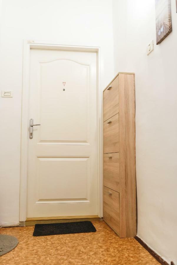 Apartment Martin ไพราน ภายนอก รูปภาพ